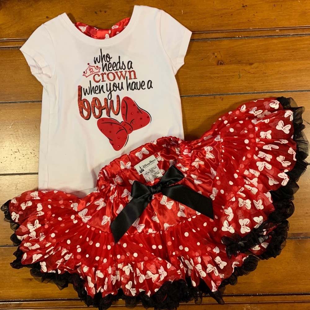 Disney Parks Minnie skirt and T-shirt